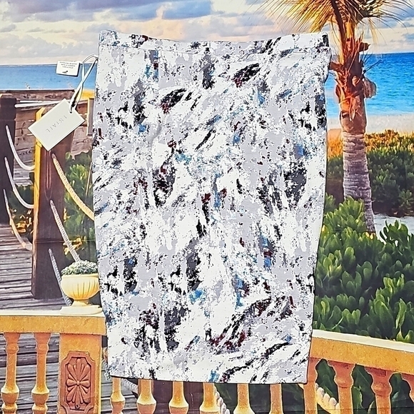 1. State Unique Graphic Skirt Size Small NWT - Picture 6 of 6
